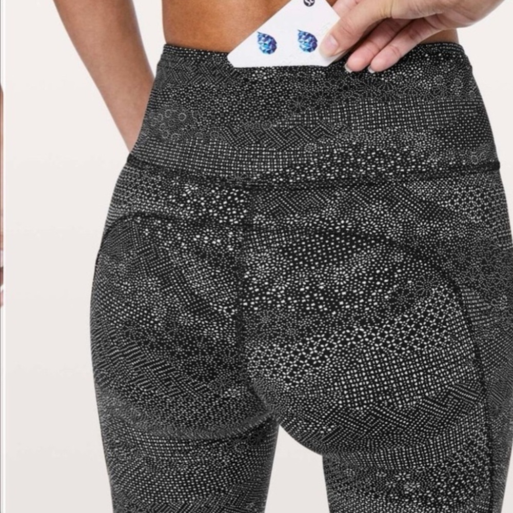 Lululemon matching set - Picture 14 of 15
